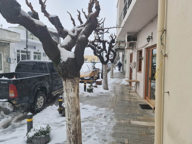 Χιονοπτώσεις και έντονα καιρικά φαινόμενα και αύριο Τρίτη στην Κρήτη