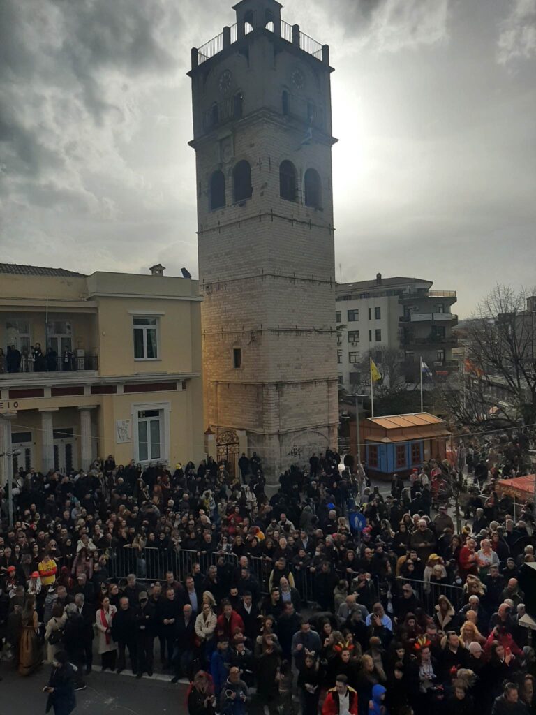 Ξέφρενο γλέντι με σάτιρα στην Κοζάνη (video- photos)