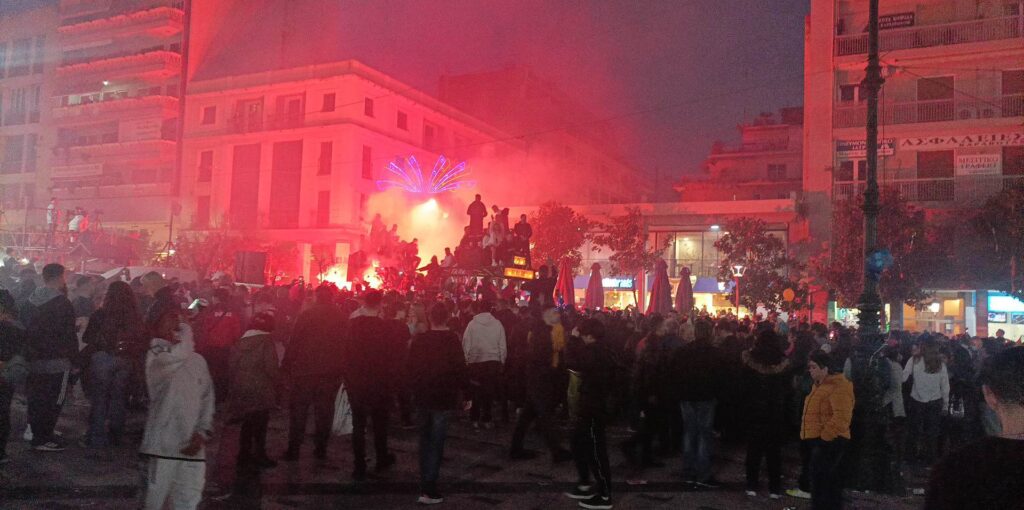 Χωρίς τέλος η διασκέδαση στην Πάτρα (photos)