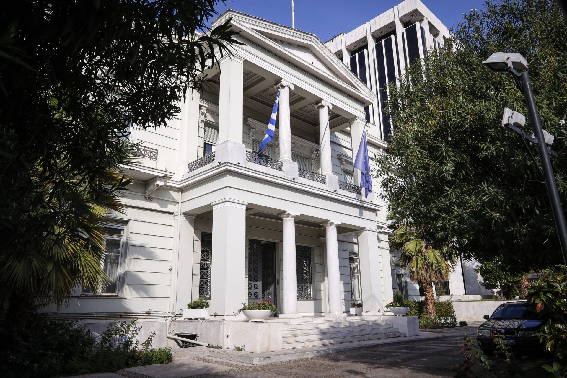 ΥΠΕΞ: Σύσκεψη Μ. Βαρβιτσιώτη με ελληνική αντιπροσωπεία του Συμβουλίου της Ευρώπης ενόψει της Διάσκεψης Κορυφής στο Ρέικιαβικ