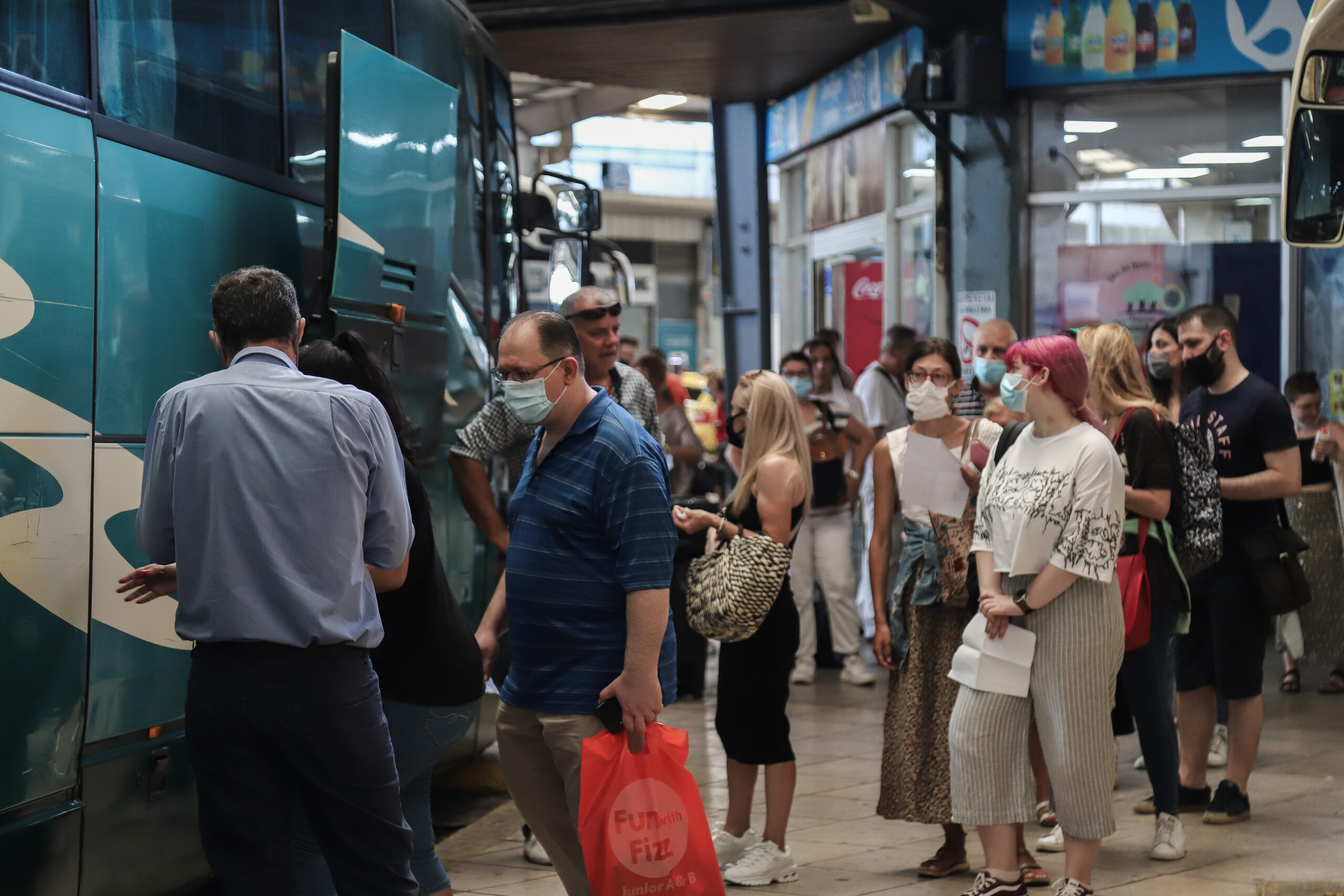 Όπου φύγει φύγει για τους εκδρομείς του τριημέρου: Με λεωφορεία και ΙΧ η έξοδος για τις Απόκριες