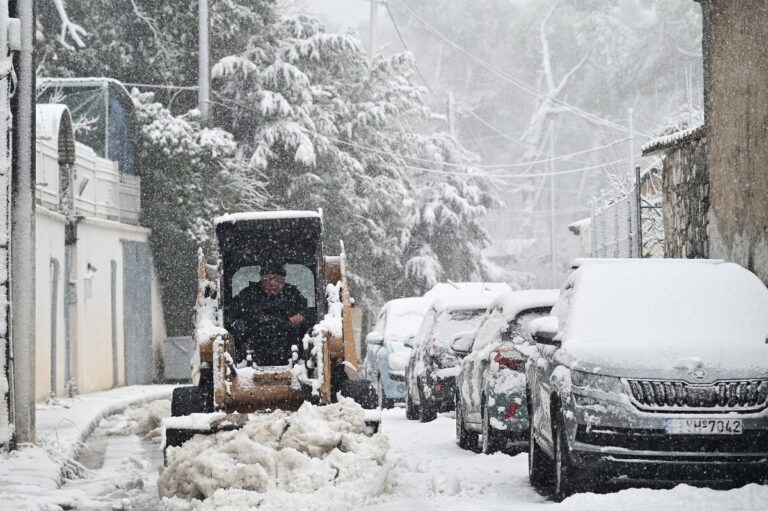 Χανιά: Κλείνουν σχολεία σε χωριά του νομού-Χιονοπτώσεις στα ορεινά