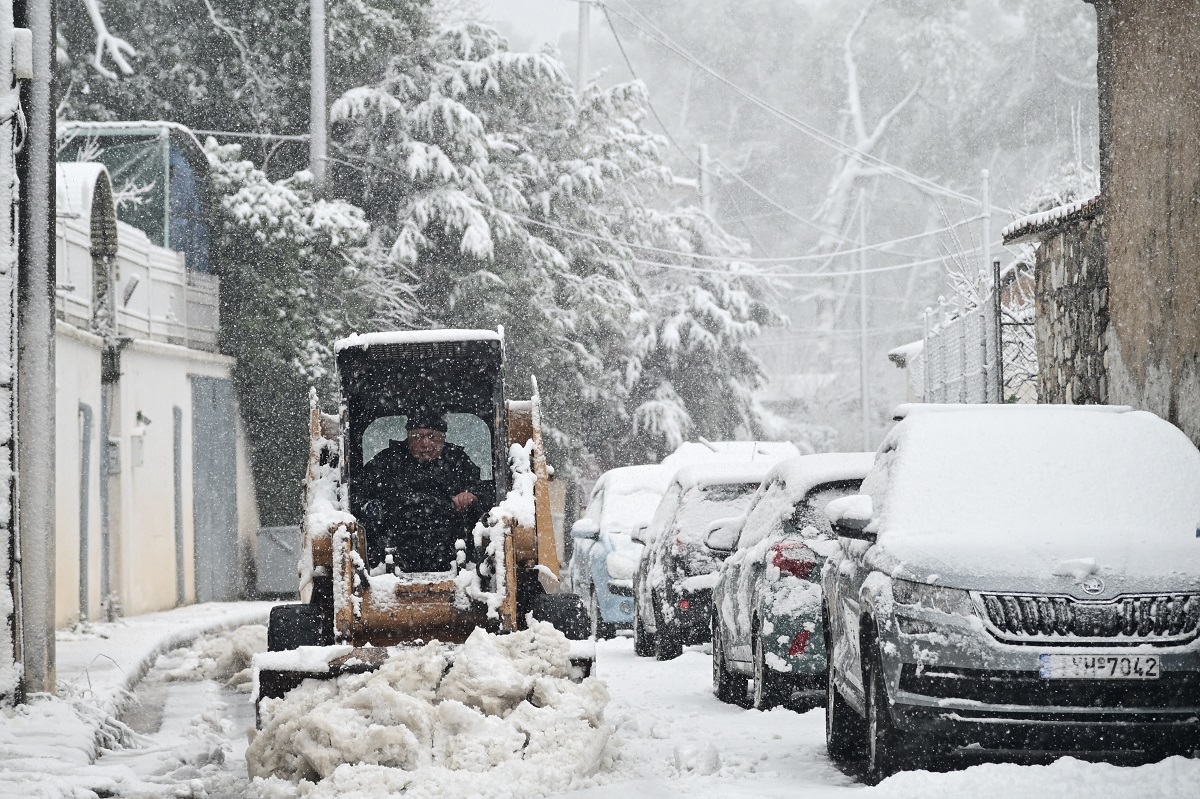 Στη δίνη της κακοκαιρίας «Μπάρμπαρα» η χώρα – Έρχονται ακόμα πιο πυκνές χιονοπτώσεις