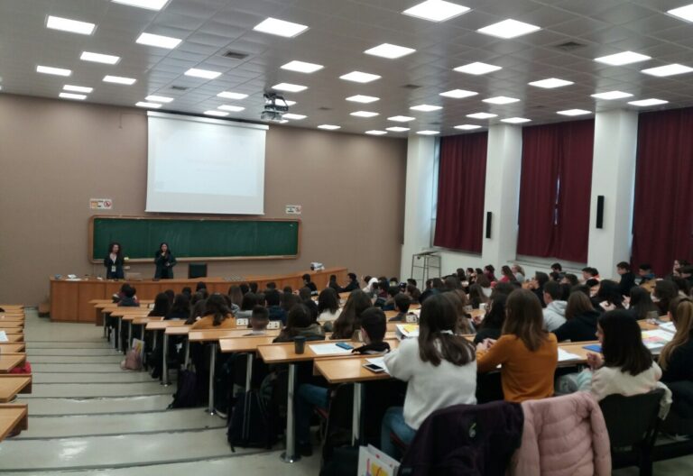 Επιστρέφει το «Παιδικό Πανεπιστήμιο» για μαθητές δημοτικού και γυμνασίου της Αττικής