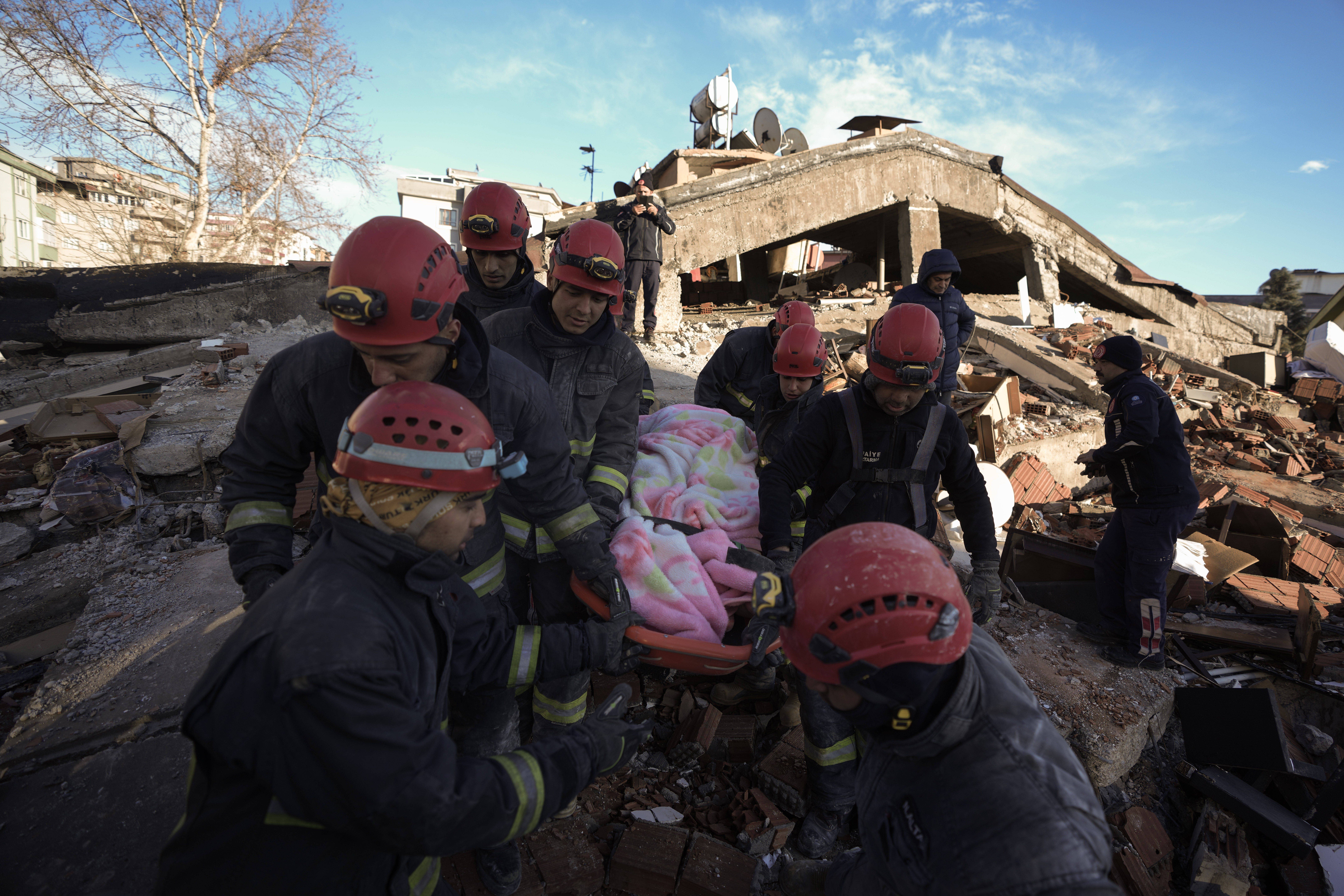 Σεισμός στην Τουρκία: Η Ουκρανία στέλνει ομάδα 87 διασωστών στις δοκιμαζόμενες περιοχές