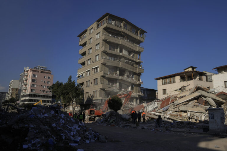 Ευθ. Λέκκας: «Οι νεκροί από τον σεισμό στην Τουρκία θα ξεπεράσουν τους 50.000»