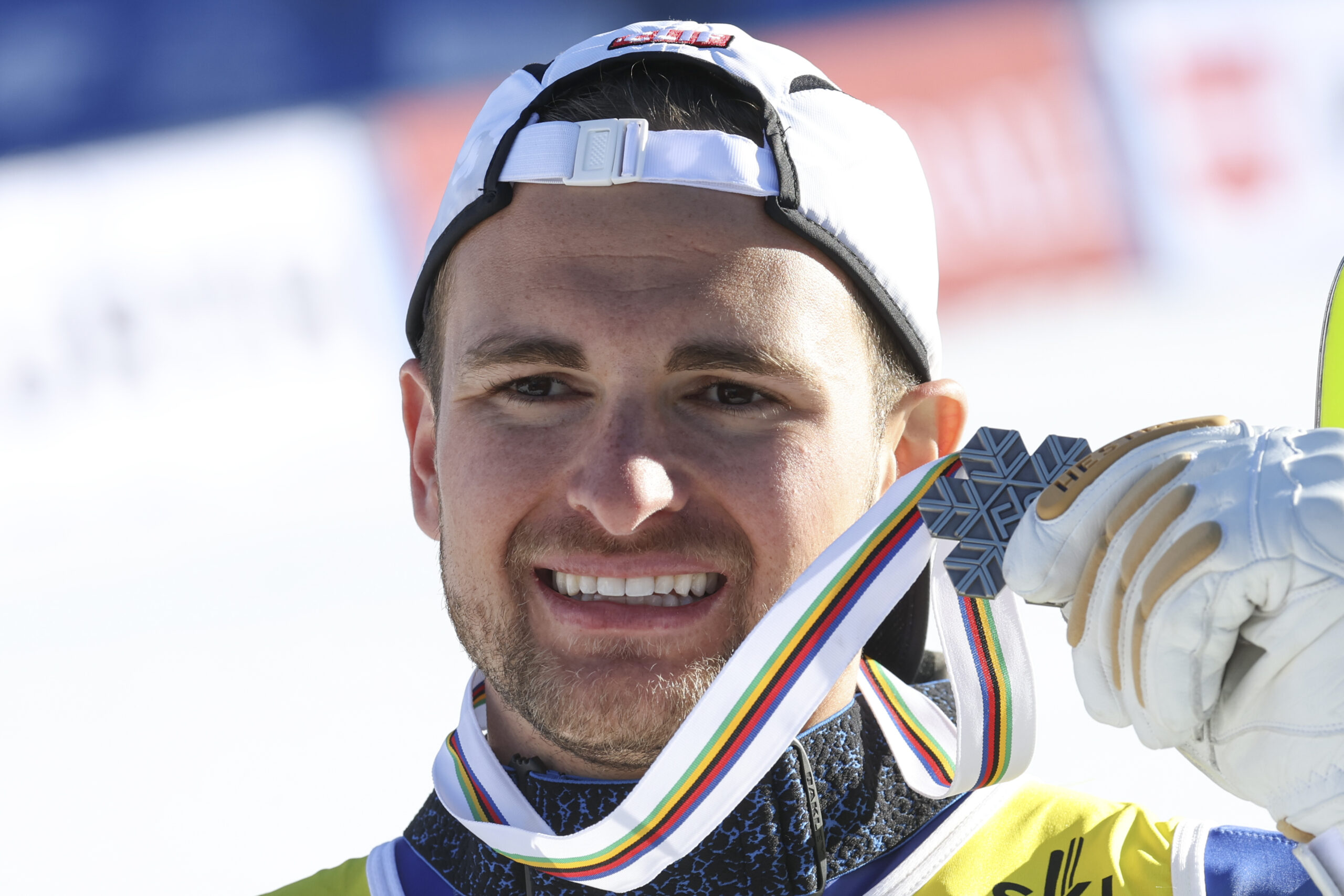 Αλέξανδρος Γκιννής στην ΕΡΤ για το ασημένιο μετάλλιο στο αλπικό σκι: Πολύ τυχερός που είχα στήριξη από την οικογένειά μου