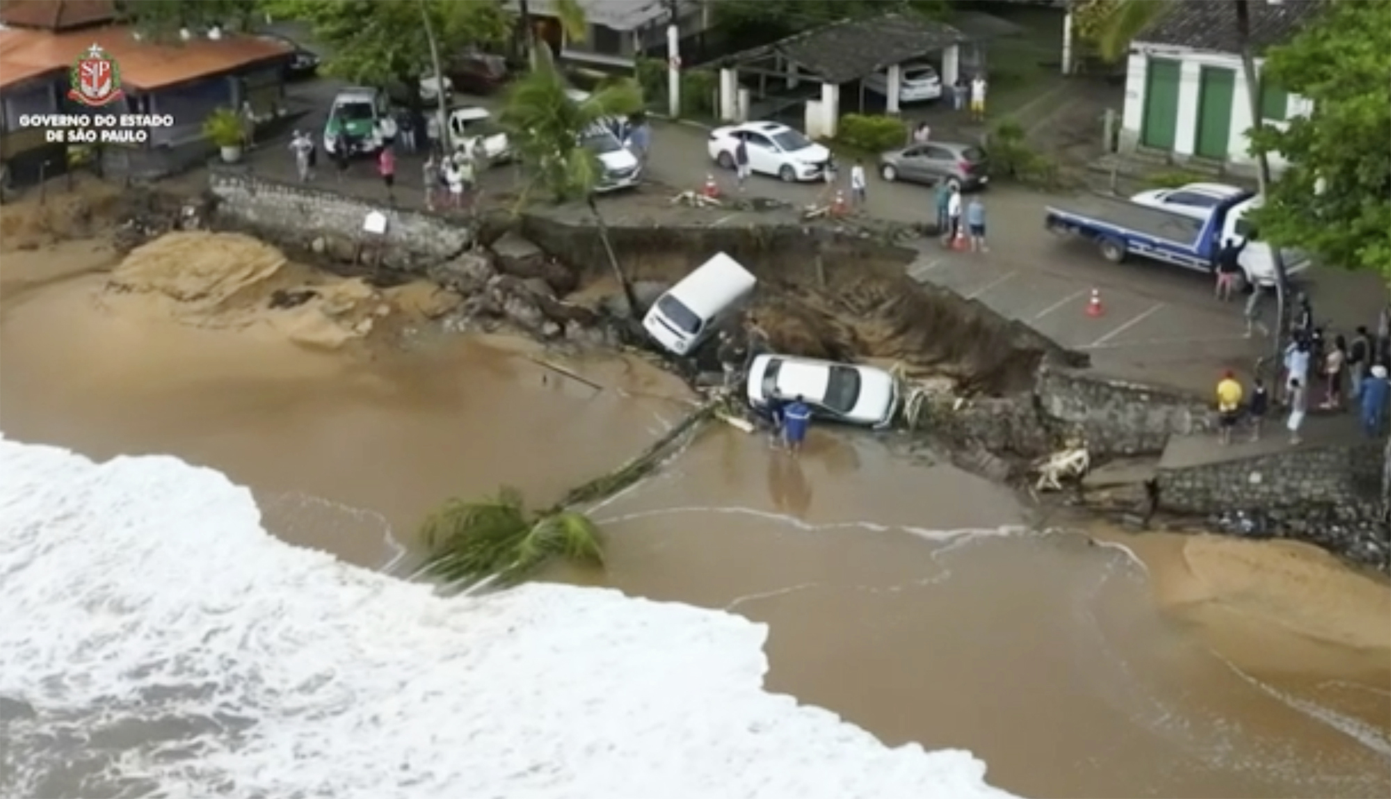 Τουλάχιστον 65 νεκροί από τις πλημμύρες στη Βραζιλία