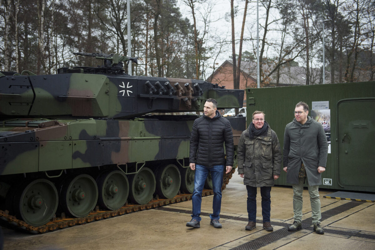 Γερμανία: Μέχρι τα τέλη Μαρτίου η παράδοση των αρμάτων μάχης στην Ουκρανία