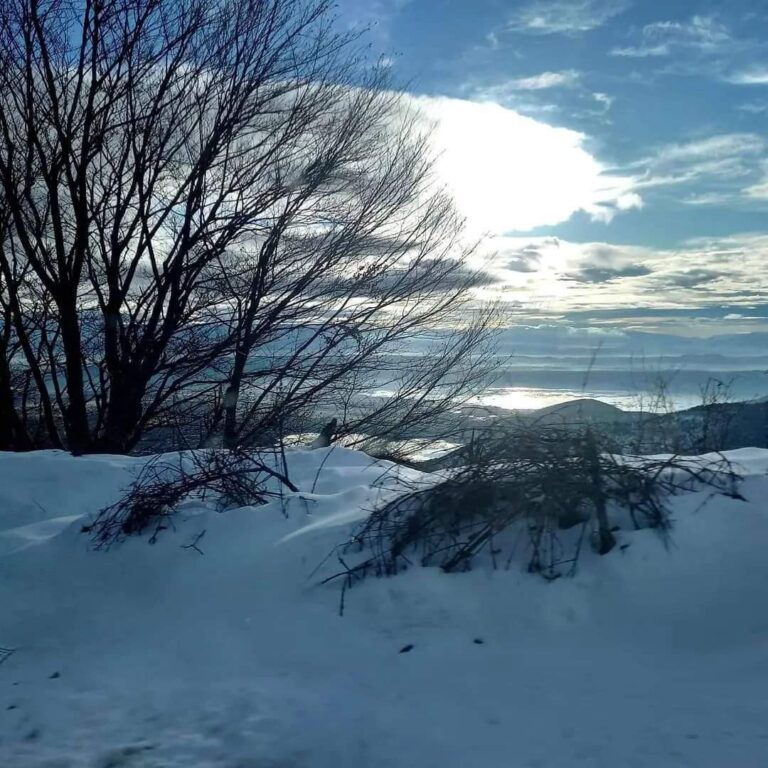 Φλώρινα: Με χιονόπτωση στην πόλη ξεκίνησε η κακοκαιρία “Μπάρμπαρα”