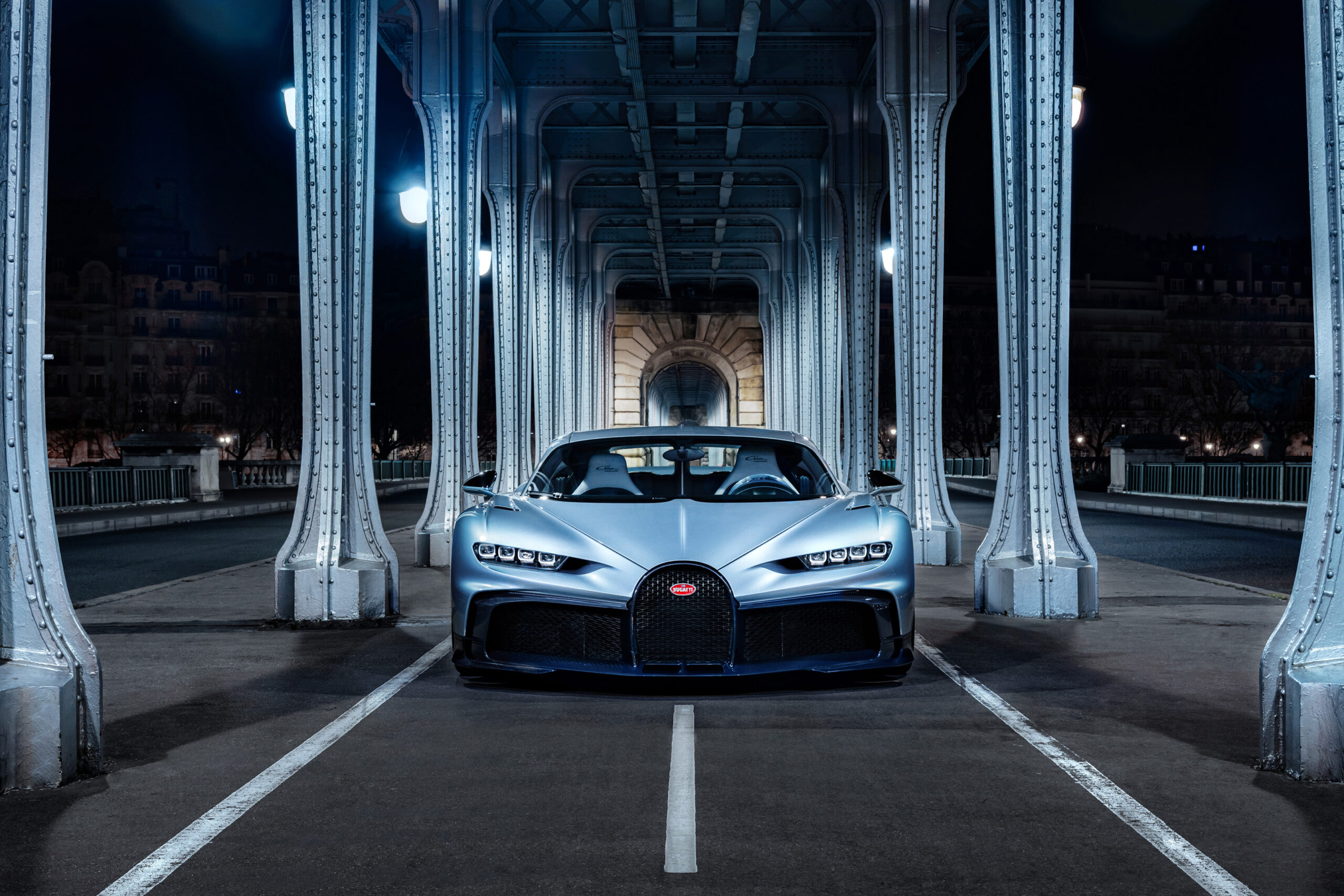 Μια Bugatti στο Παρίσι