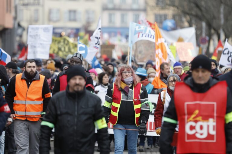  Γαλλία: Απεργία σήμερα για το συνταξιοδοτικό σε τεταμένο κλίμα μετά και την παρουσίαση του νομοσχεδίου   