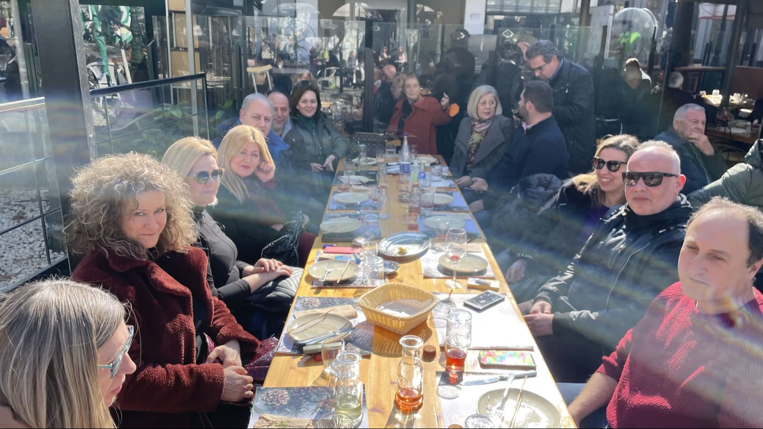 IMG_4703 «Τσίκνισαν» με ζωντανή μουσική στην πλατεία Λαού οι Φαρσαλινοί