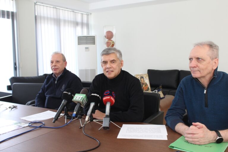 Περιφέρεια Θεσσαλίας: 1.000 νέες πινακίδες σήμανσης στο οδικό δίκτυο του Π.Ε. Λάρισας