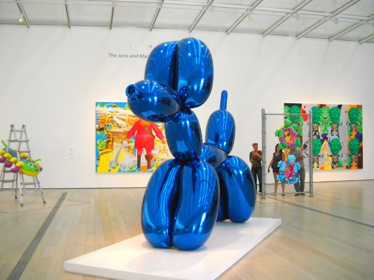 Jeff-Koons-Balloon-Dog