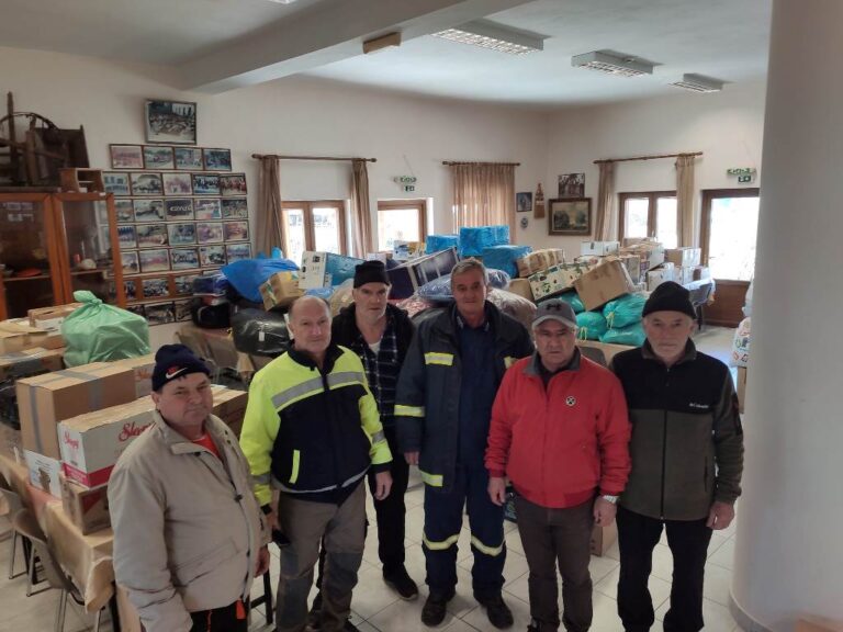 Συγκέντρωσαν χρήματα στο Μεγάλο Δέρειο οι μουσουλμάνοι για τους σεισμοπαθείς της Τουρκίας