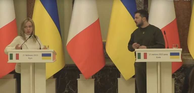 Τζόρτζια Μελόνι στο Κίεβο: Ο ελεύθερος κόσμος είναι μαζί σας, σας είμαστε υπόχρεοι – Σφοδρή τοποθέτηση Ζελένσκι κατά Μπερλουσκόνι