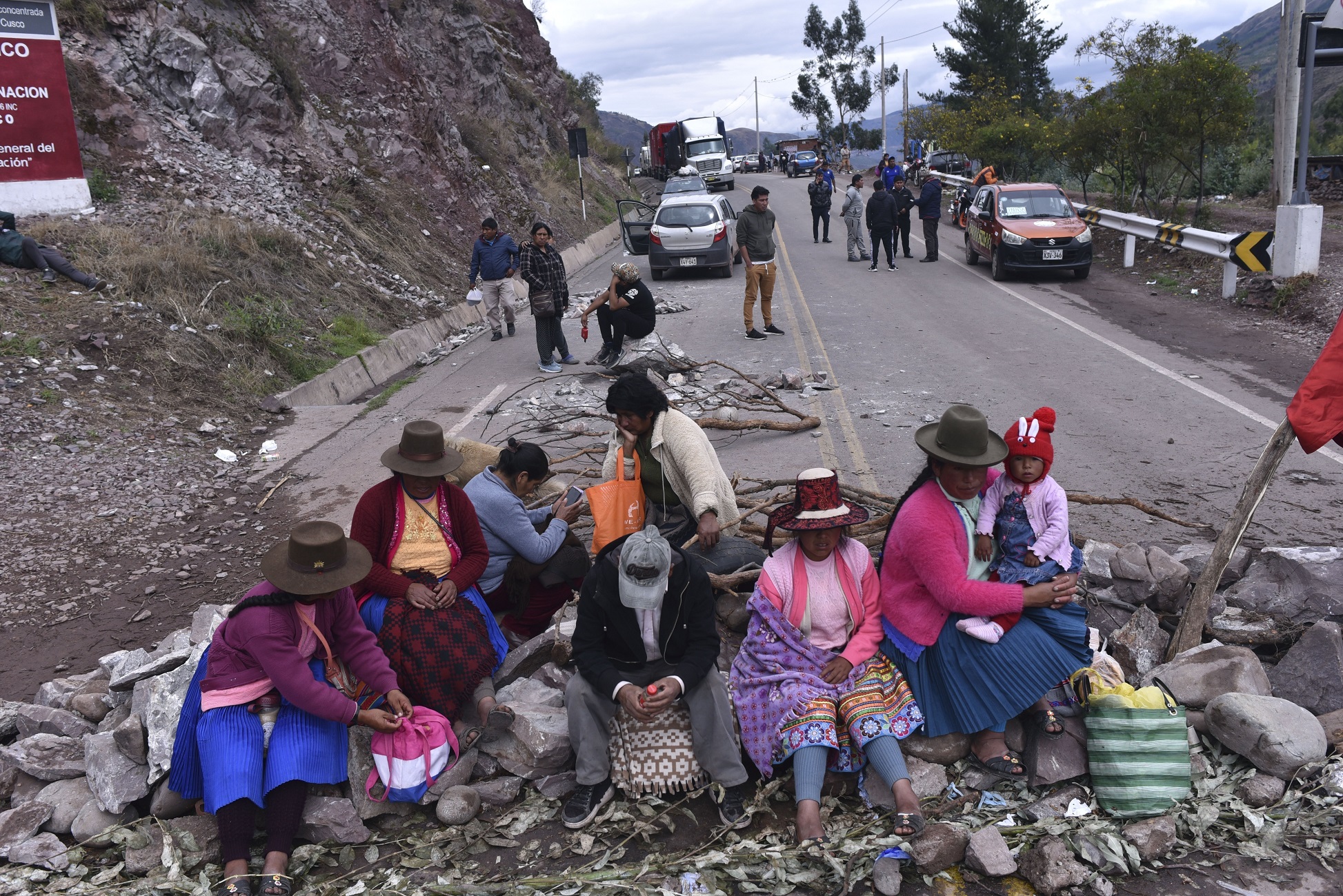 Περού: Χάνεται η ελπίδα για πρόωρες εκλογές το 23 -Μεγαλώνει ο θυμός στις περουβιανές Άλπεις
