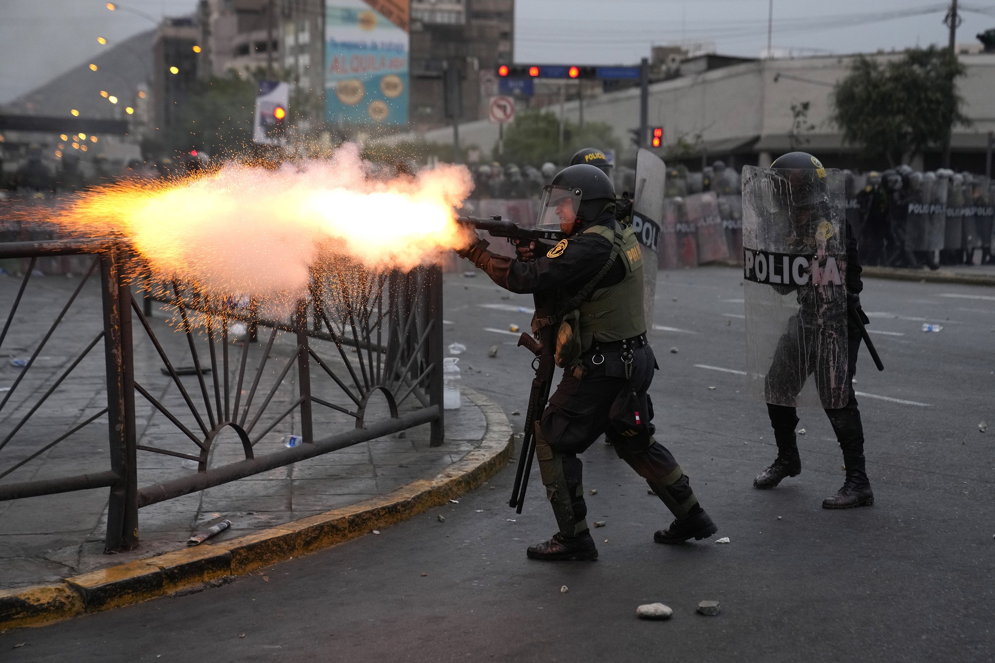 Περού: Έρευνα για τις δολοφονίες διαδηλωτών από μέλη των δυνάμεων ασφαλείας