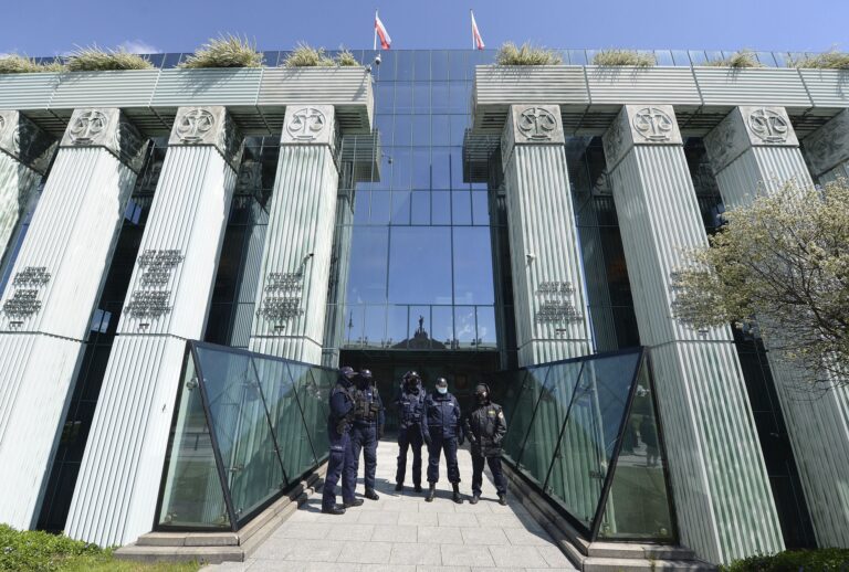 Πολωνία: Δεν εφαρμόζει απόφαση του Ευρωπαϊκού Δικαστηρίου-Νέα αντιπαράθεση για τις μεταρρυθμίσεις στη Δικαιοσύνη