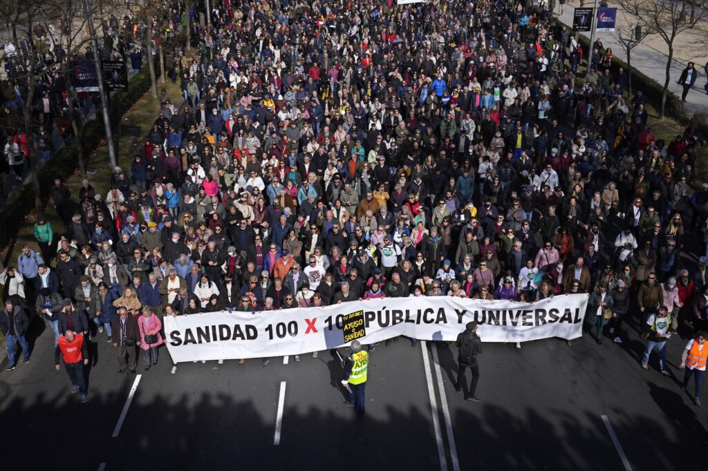 Ισπανία: Εκατοντάδες χιλιάδες διαδηλωτές στη Μαδρίτη για τη Δημόσια Υγεία