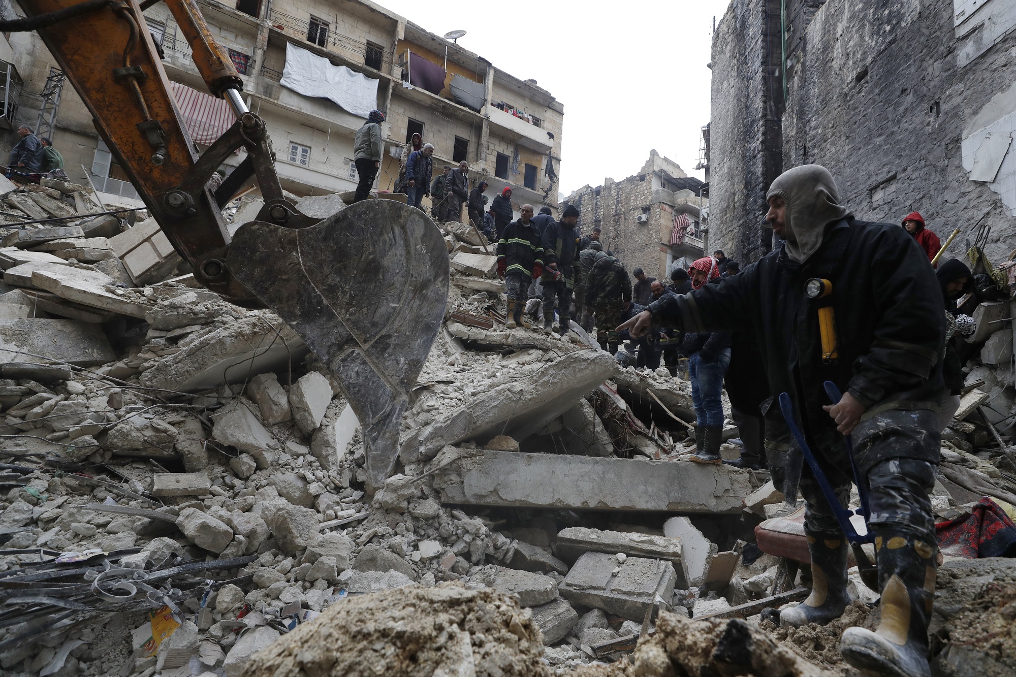 Λέσβος: Συγκέντρωση ανθρωπιστικής βοήθειας για τους σεισμοπαθείς της Τουρκίας και της Συρίας