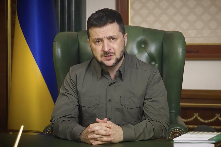 Ουκρανία: Ο Ζελένσκι καθαίρεσε κορυφαίο αξιωματικό του στρατού