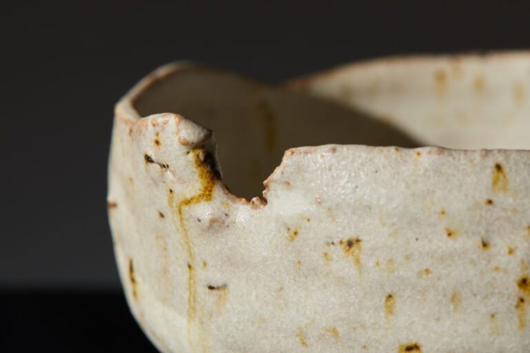 Η έκθεση κεραμικής του Γιώργου Βαβάτση στην γκαλερί Λόλα Νικολάου στη Θεσσαλονίκη