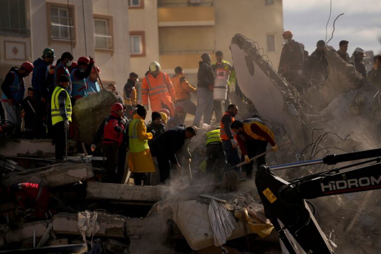 Δραματική έκκληση από άνδρα στην ελληνική ΕΜΑΚ: «Σας παρακαλώ, βοηθήστε μας»