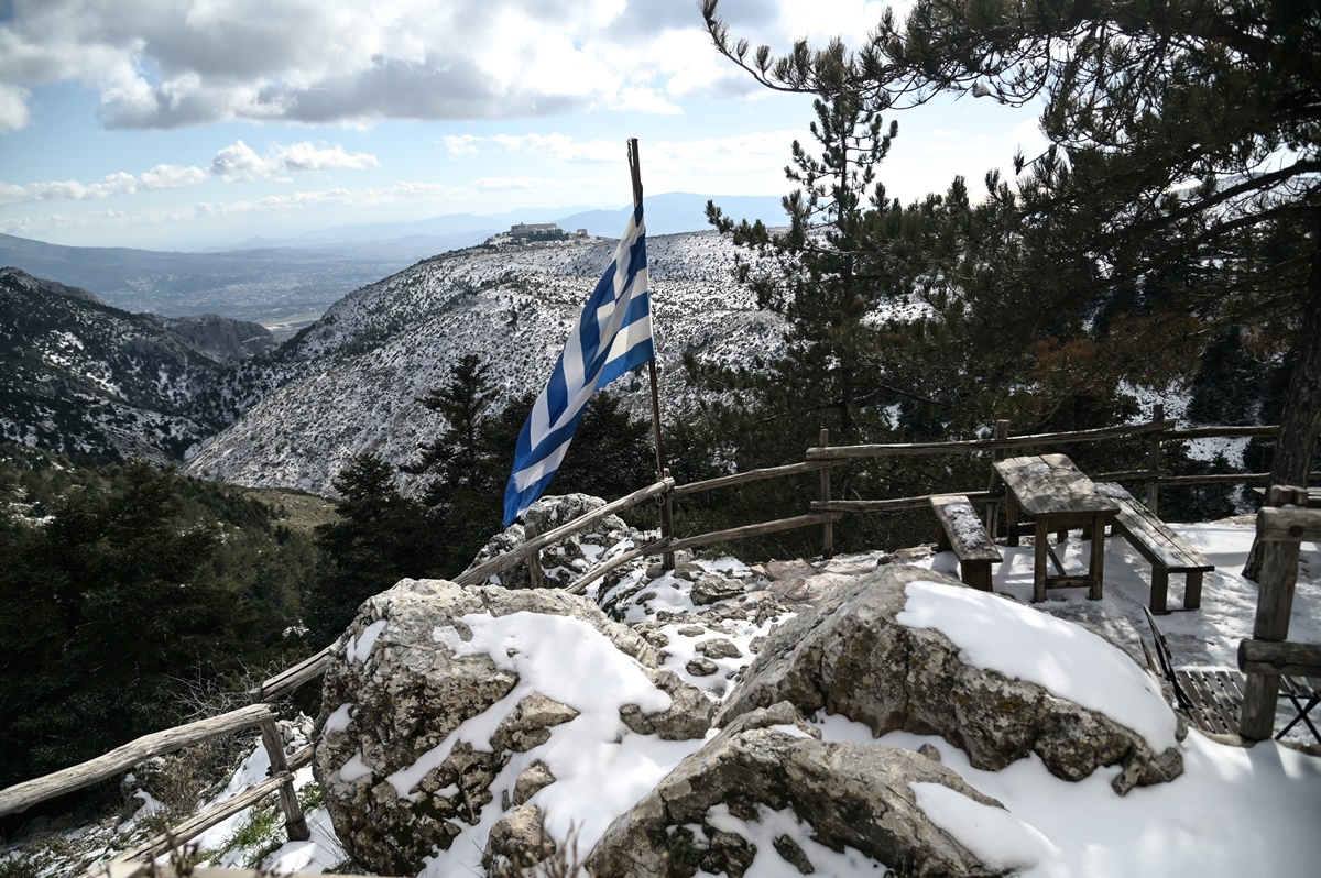 Κακοκαιρία «Μπάρμπαρα»: Πυκνές χιονοπτώσεις και σήμερα στην Αττική – Τι προβλέπεται για την Πέμπτη