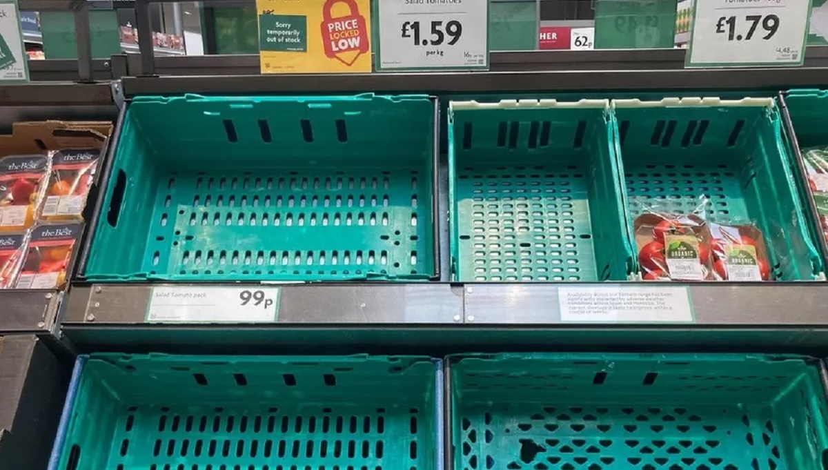 Ηνωμένο Βασίλειο: Με δελτίο φρούτα και λαχανικά σε σούπερ μάρκετ λόγω έλλειψής τους
