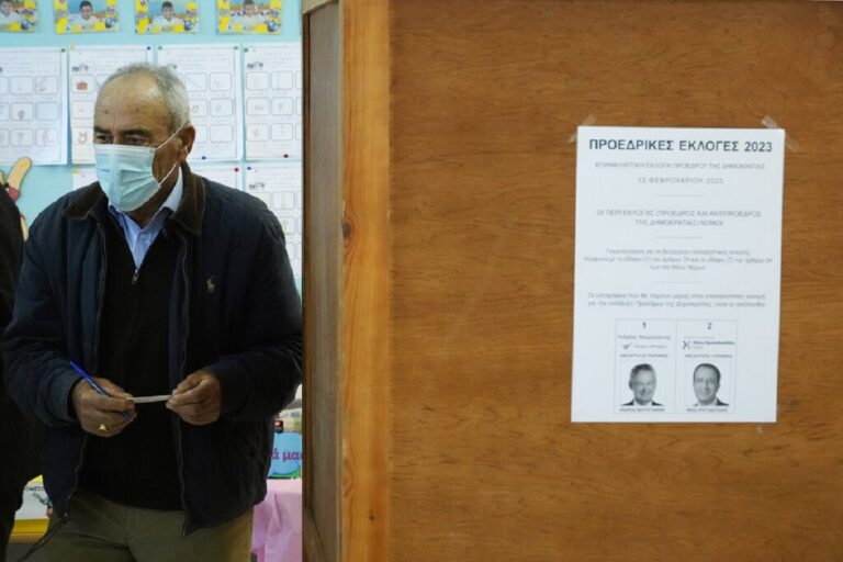 Προεδρικές εκλογές στην Κύπρο: Αυξημένη η προσέλευση των ψηφοφόρων