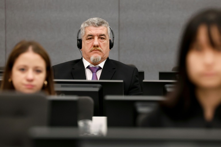 Στρατιωτικός ηγέτης του Κοσσυφοπεδίου κάνει λόγο στη δίκη του για «κατασκευασμένα» εγκλήματα πολέμου