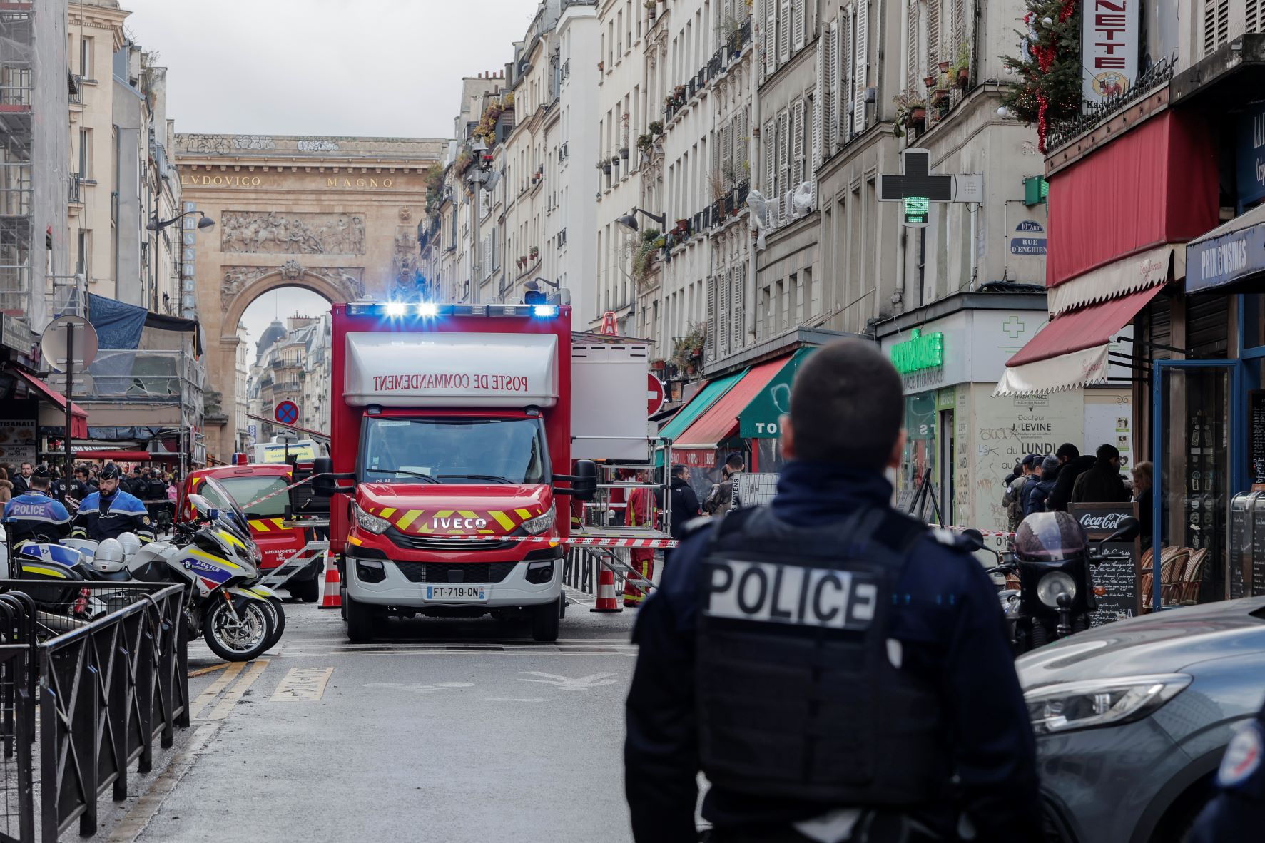 Γαλλία: Άνδρας πυροβολεί από το μπαλκόνι του – Η αστυνομία έχει αποκλείσει την περιοχή