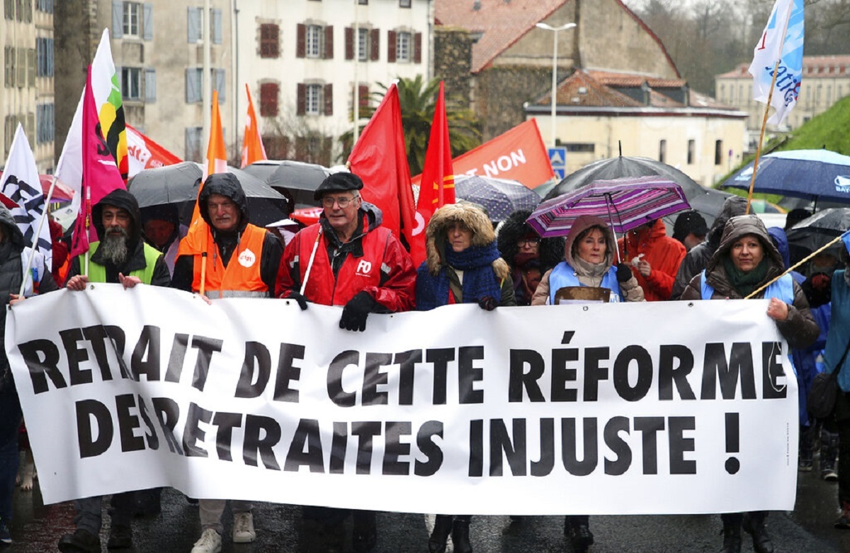 Γαλλία: Νέες διαδηλώσεις για το συνταξιοδοτικό – Περίπου 240 πορείες σύμφωνα με την αστυνομία