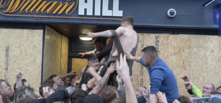Atherstone Ball Game: Ένα βίαιο, παραδοσιακό παιχνίδι δρόμου που χρονολογείται από τον 12ο αιώνα