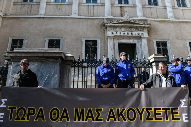 Νέα κινητοποίηση καλλιτεχνών: 24ωρη απεργία και συγκέντρωση έξω από το ΣτΕ