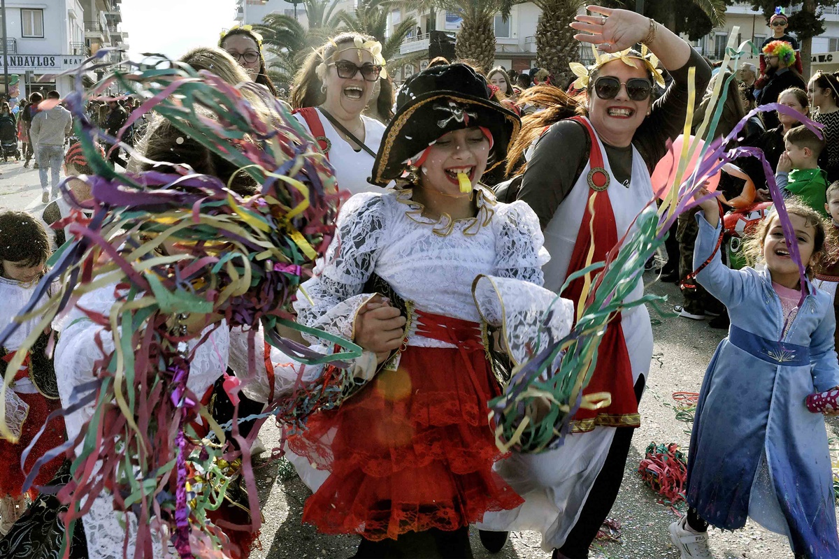 Στις 16 Μαρτίου η καρναβαλική παρέλαση της Κορίνθου – Συναυλία με την Αναστασία