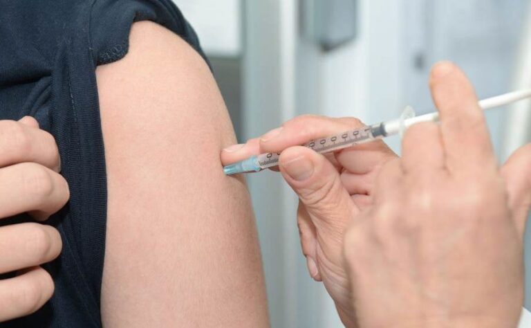 Αγαπηδάκη: Από αύριο δωρεάν το αντιγριπικό εμβόλιο και η συνταγογράφηση