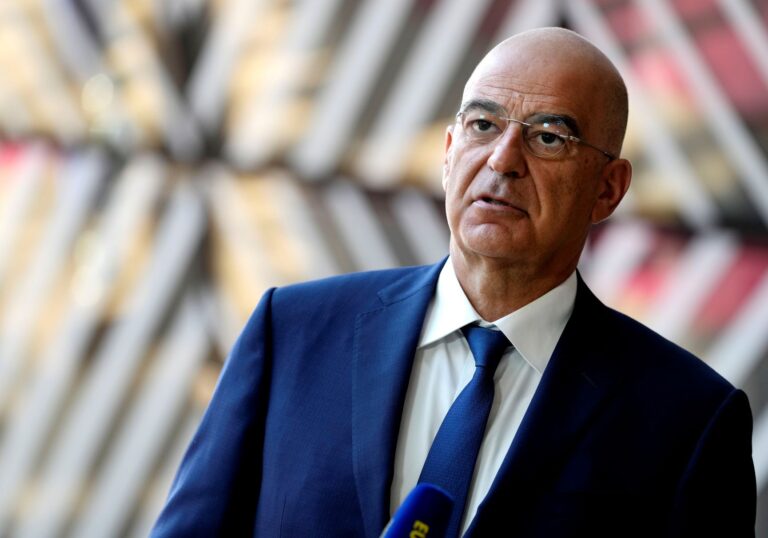 Στην Τήνο ο υπ. Εθνικής Άμυνας Ν. Δένδιας, συνοδευόμενος από τον Α/ΓΕΕΘΑ Κ. Φλώρο