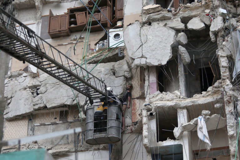 Σερβία: Αποστολή συνεργείων διάσωσης στις σεισμόπληκτες περιοχές της Τουρκίας