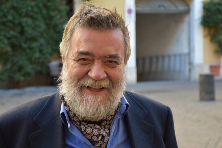 “Ο δόκτωρ Ψ ανάμεσα στους άλλους” στη Λογοτεχνική Γωνία