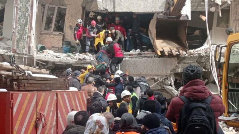 Συγκέντρωση ανθρωπιστικής βοήθειας για τους σεισμόπληκτους της Τουρκίας
