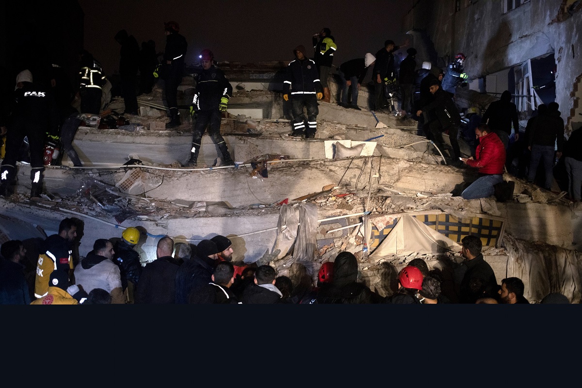 Ε. Λέκκας στο Πρώτο: Πιστεύω ότι δεν υπάρχει κανένα από τα εκατοντάδες χιλιάδες κτίρια, που να μην έχει ζημιά (audio)