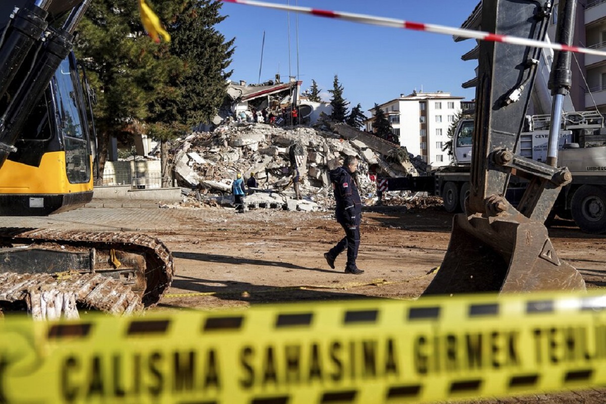 Σεισμός Τουρκία: Αναχωρεί και δεύτερη ομάδα της ΕΜΑΚ για να ενισχύσει την ελληνική αποστολή στις σεισμόπληκτες περιοχές