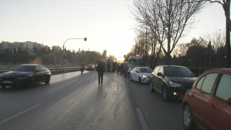 Κυκλοφοριακή συμφόρηση στη λεωφόρο Αθηνών λόγω έργων