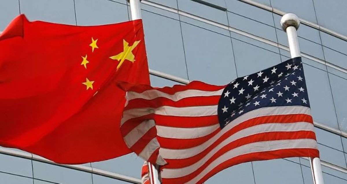 Οι ΗΠΑ συνεχίζουν τις συνομιλίες με την Κίνα για την προώθηση των διμερών σχέσεων