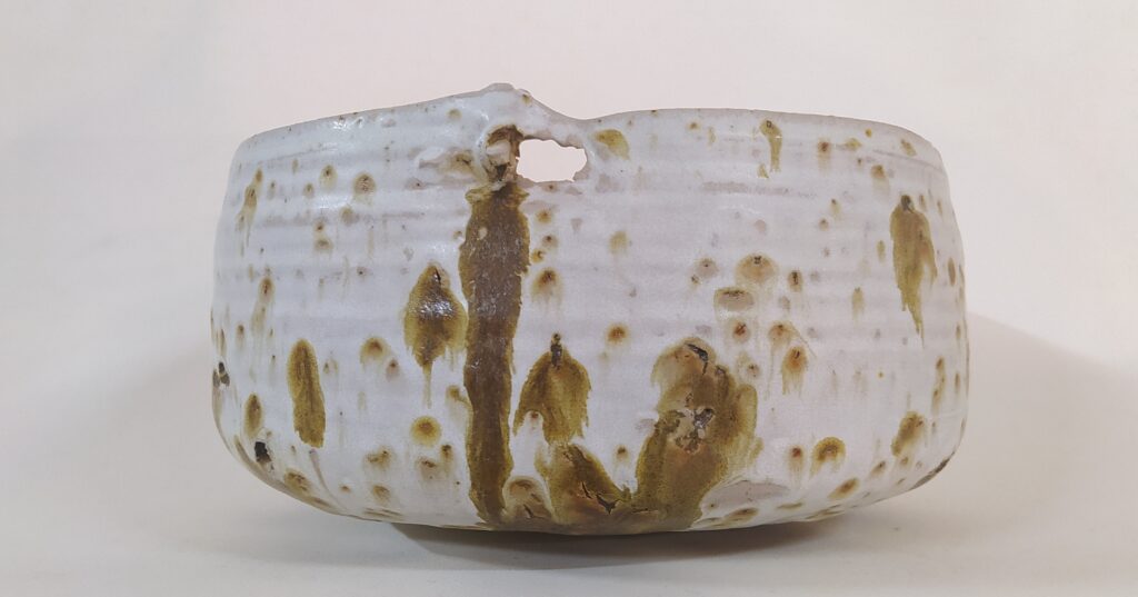 Η έκθεση κεραμικής του Γιώργου Βαβάτση στην γκαλερί Λόλα Νικολάου στη Θεσσαλονίκη