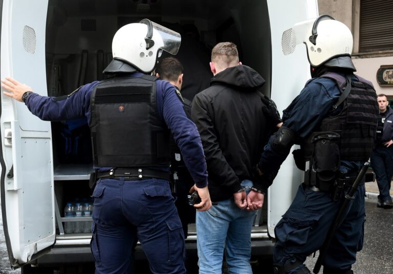 Ναύπλιο: Ελεύθεροι αφέθηκαν οι ανήλικοι που συνελήφθησαν για οπαδική βία – Στον εισαγγελέα ο πατέρας των δύο
