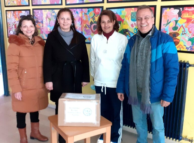 Προσφορά βιβλίων στο 3ο Δημοτικό Σχολείο Ελασσόνας